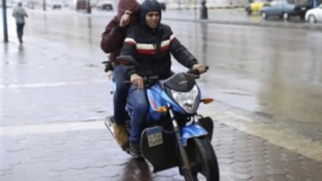 انخفاض الحرارة.. تفاصيل تقلبات الطقس ونشاط الرياح يوم الثلاثاء 17 فبراير 2026